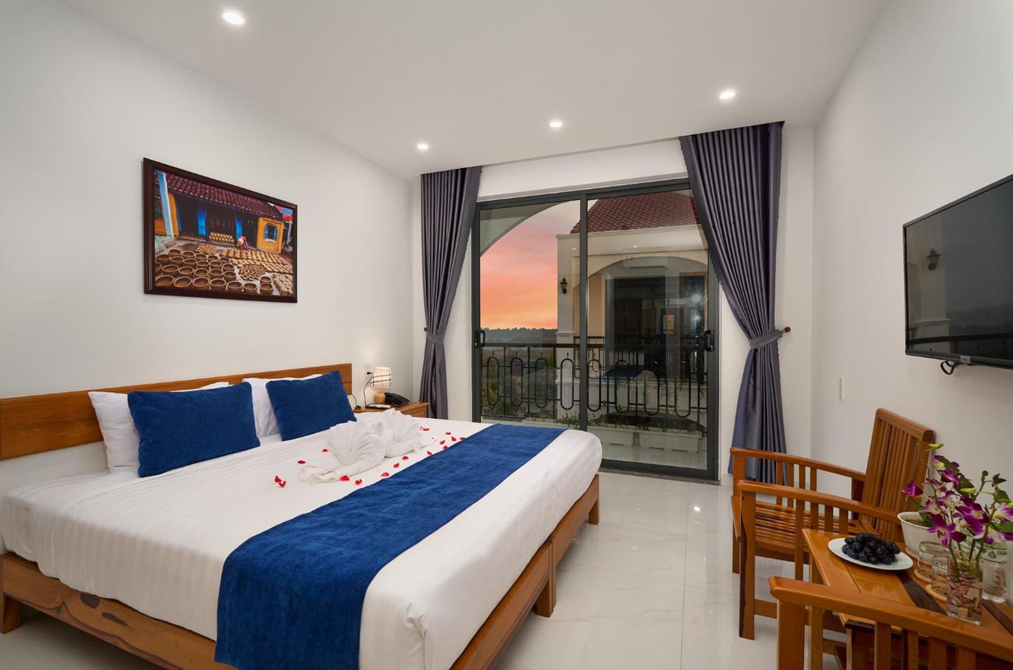 Hoi An Legend Charm Boutique Hotel Exterior photo