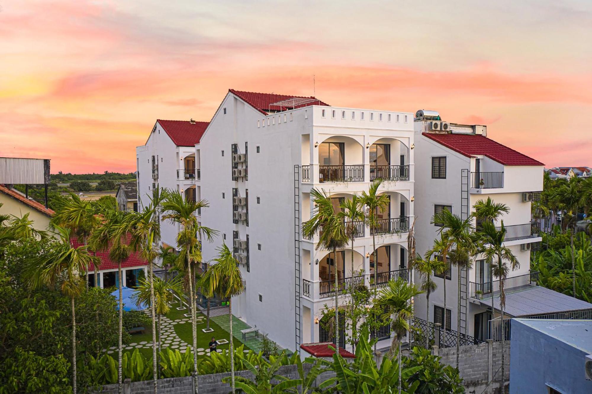 Hoi An Legend Charm Boutique Hotel Exterior photo