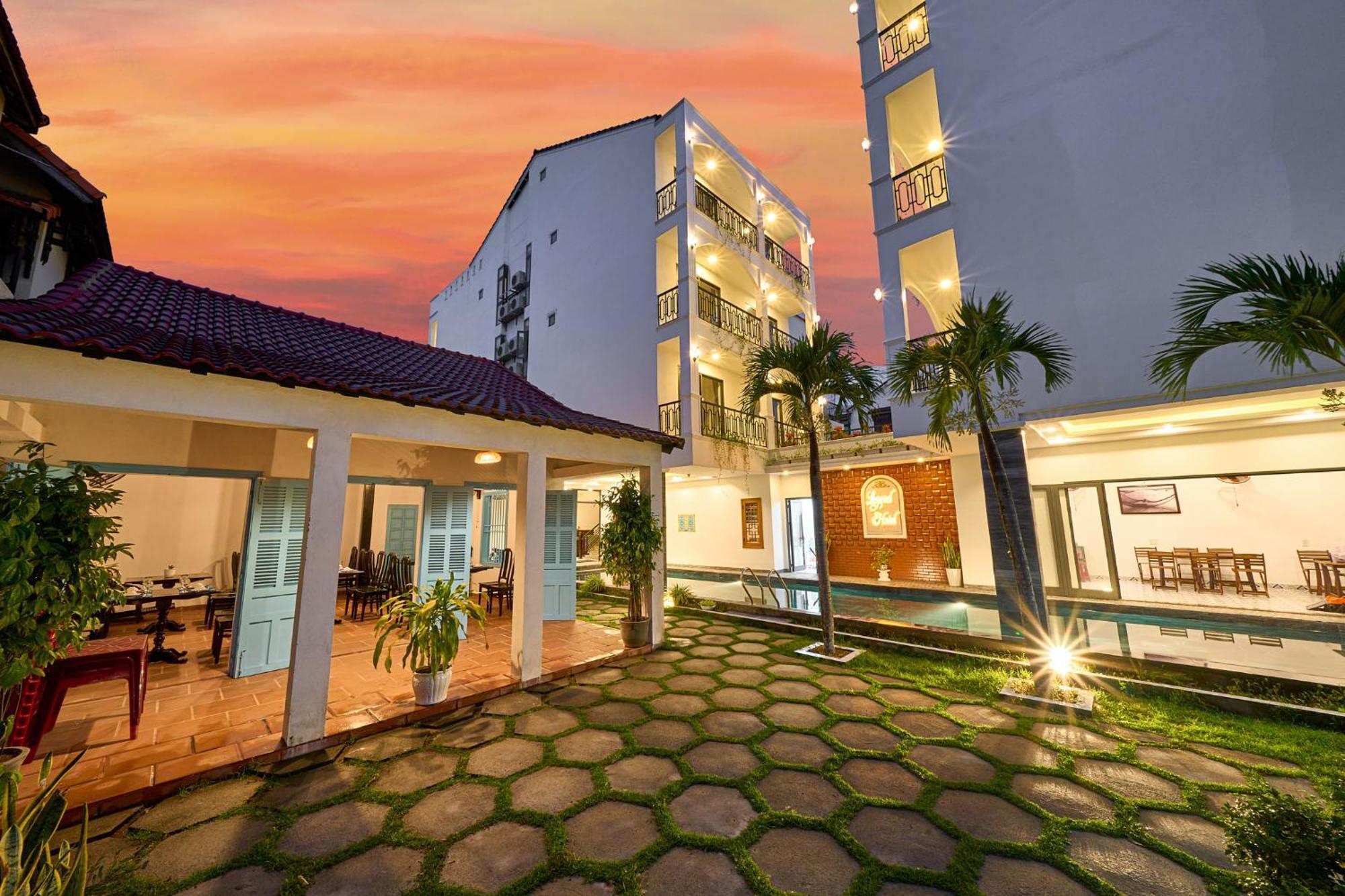 Hoi An Legend Charm Boutique Hotel Exterior photo